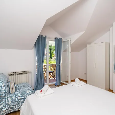 Francesca & Vardia Winery