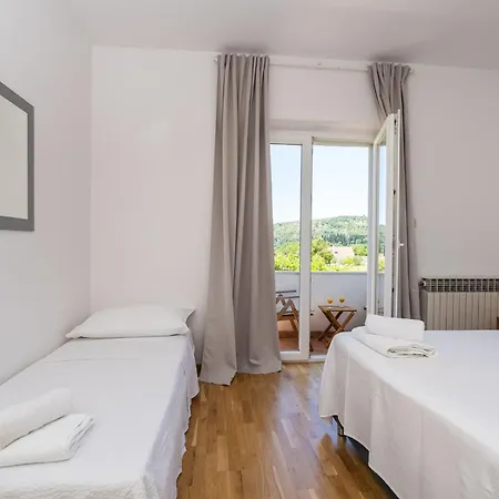 Francesca & Vardia Winery 3*