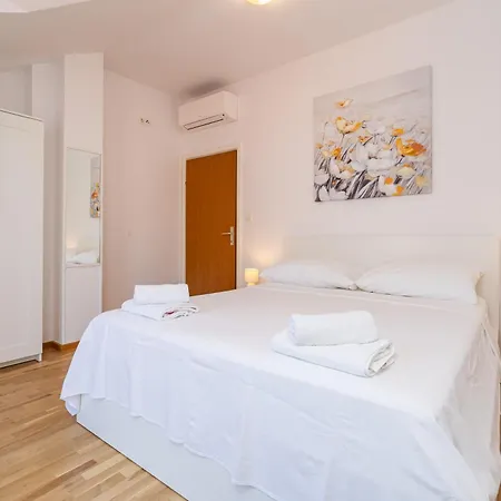 Francesca Guest house 3*