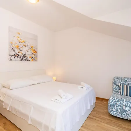 Francesca Guest house
