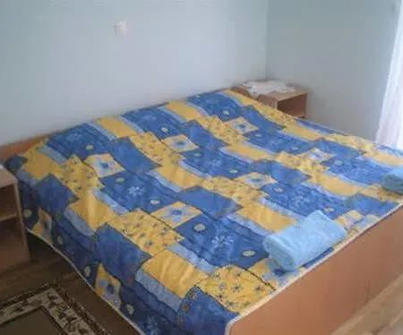 Francesca & Vardia Winery